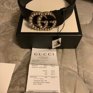 Women’s pearl Gucci belt